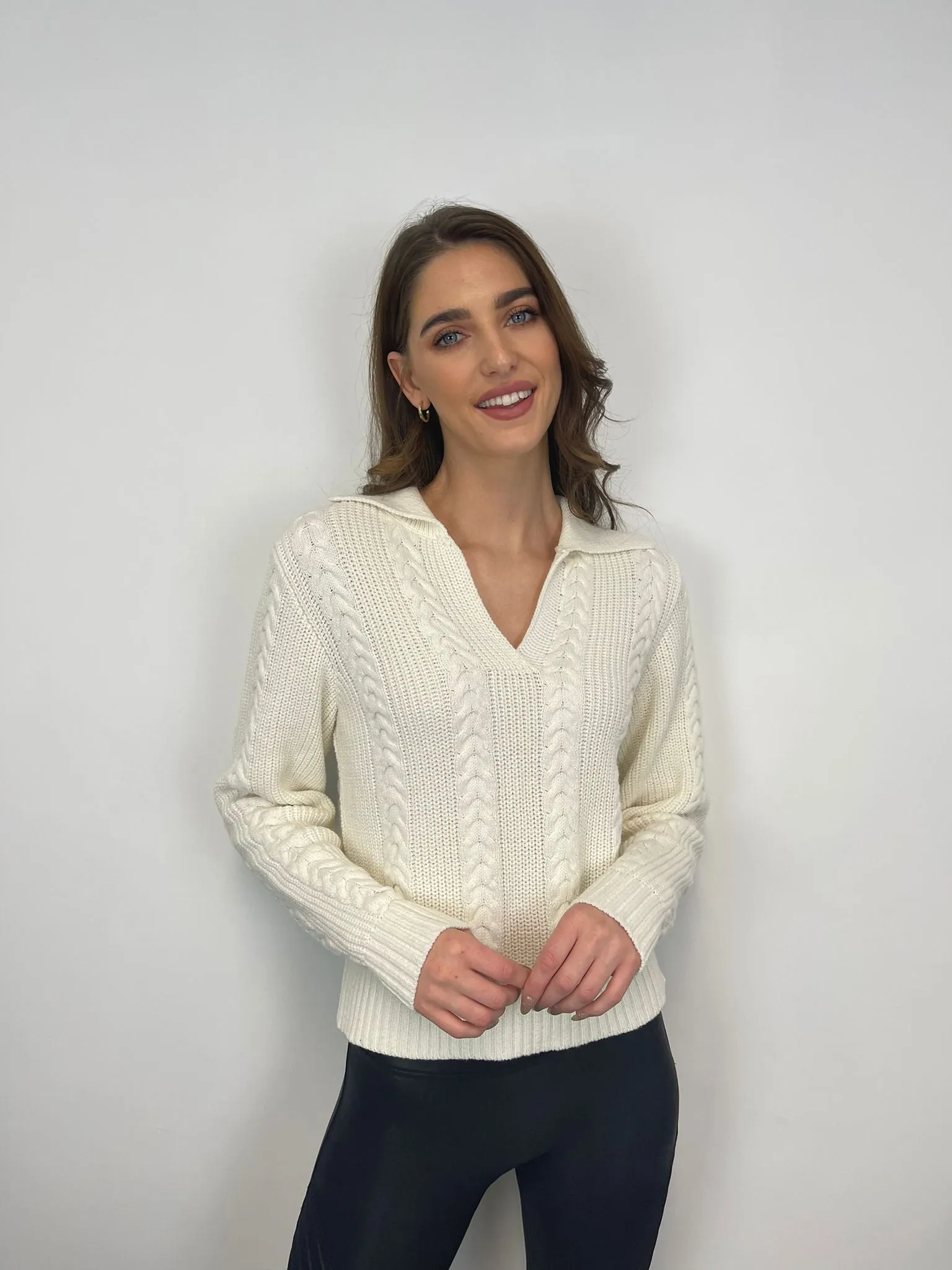 Asha Cropped Knitted Jumper (Cream)