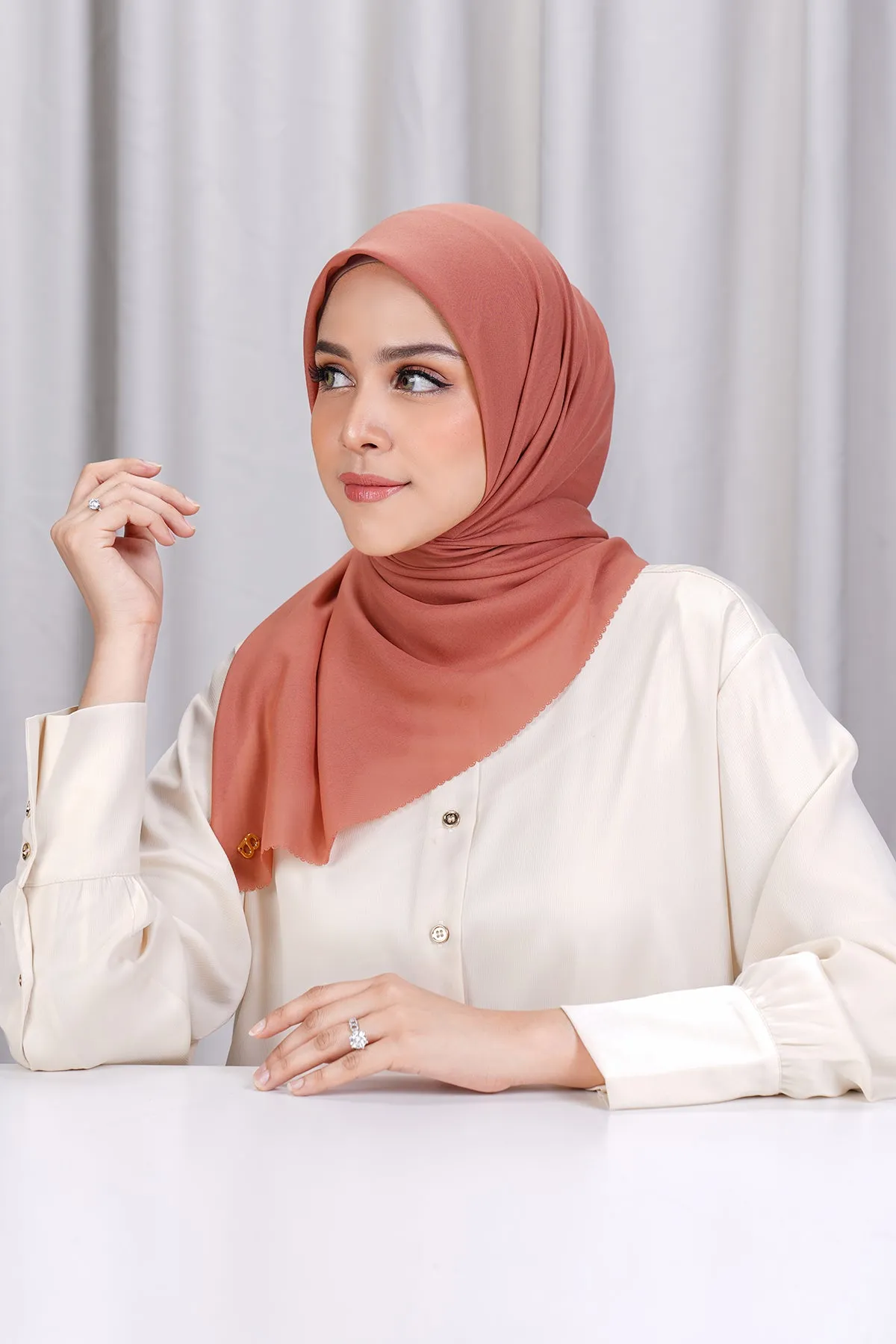 Basic Scarf - Etruscan Red