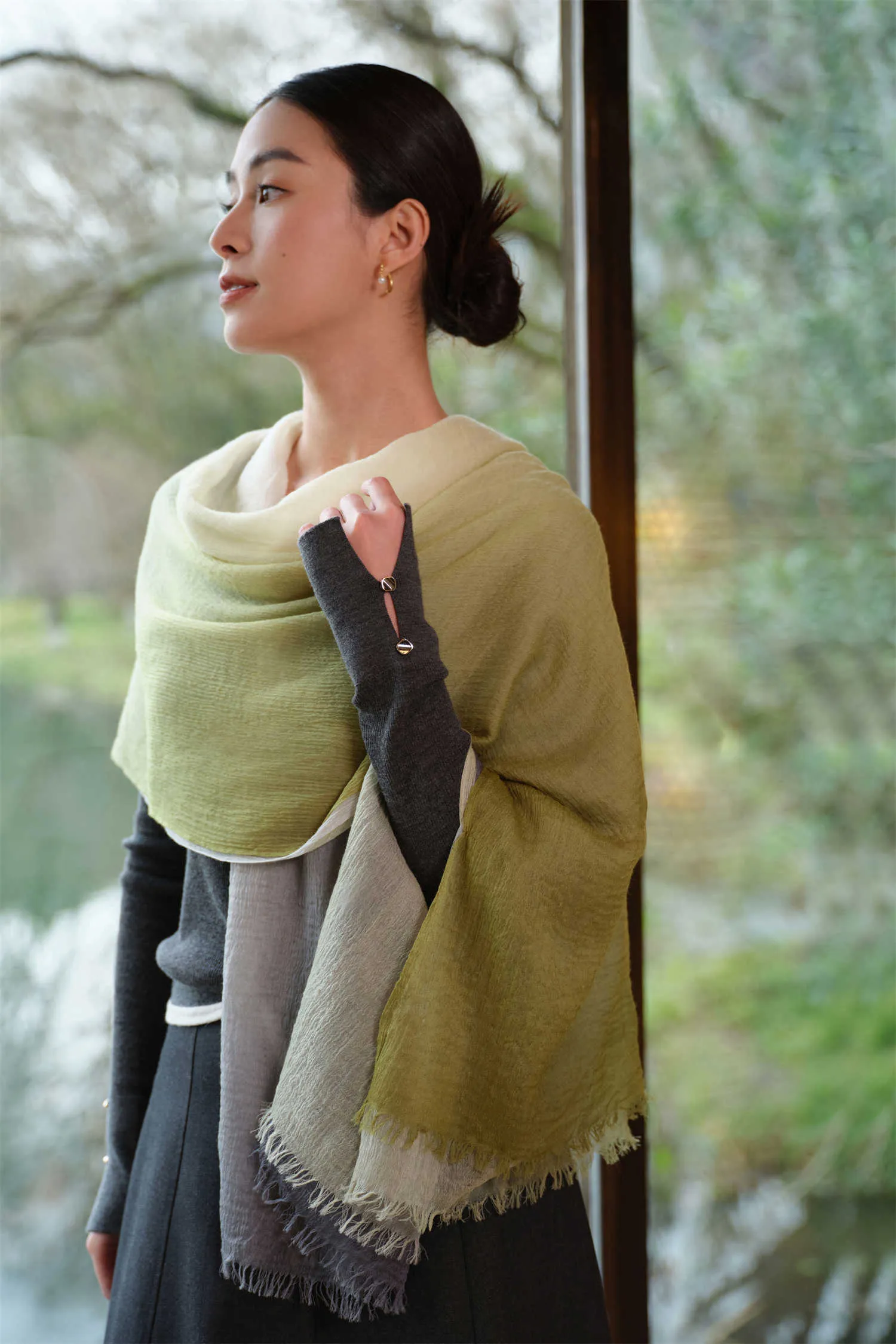 EP YAYING Gradient Water-Soluble Cashmere Scarf