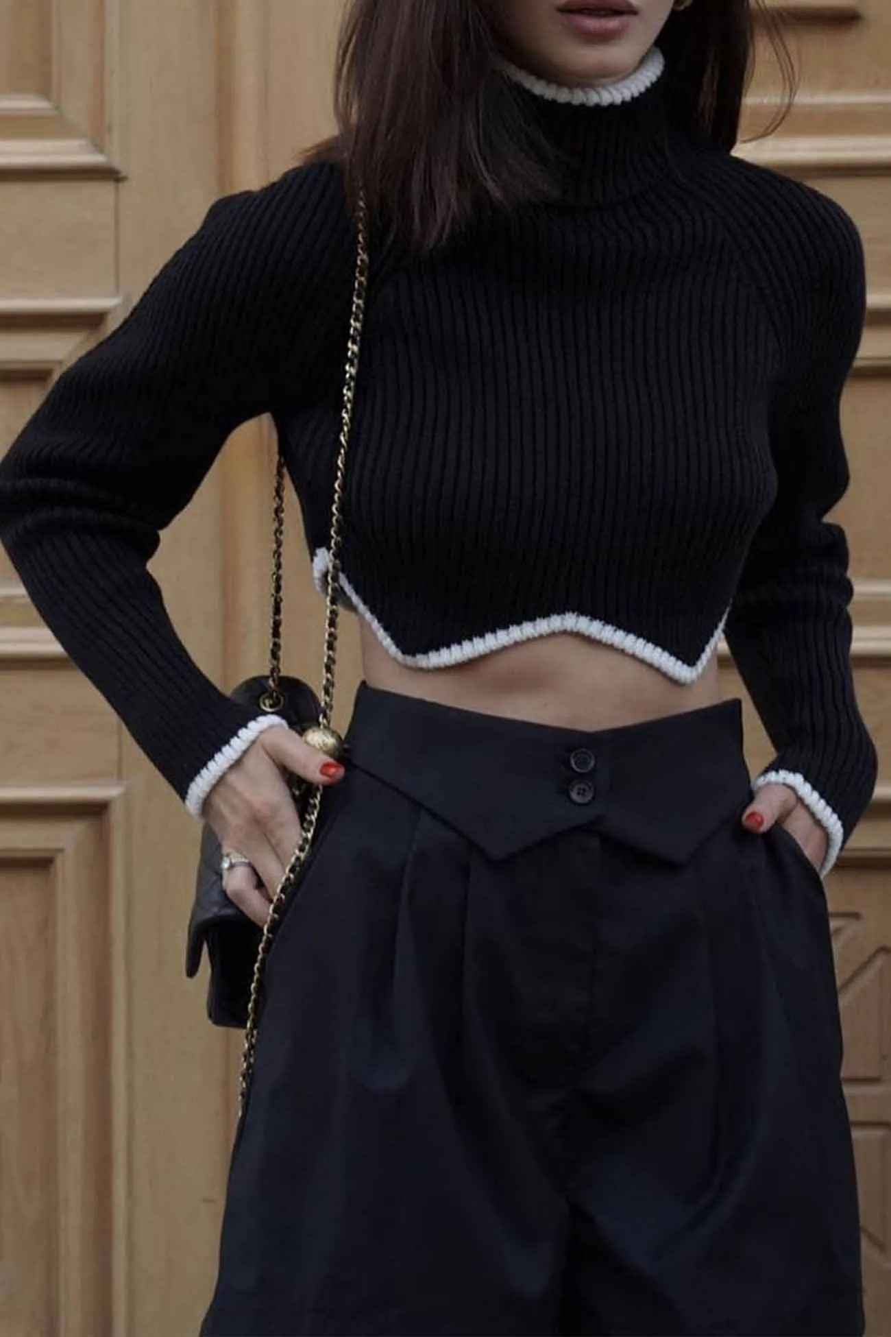 Joskaa Contrast Irregular Hem Turtleneck Sweater