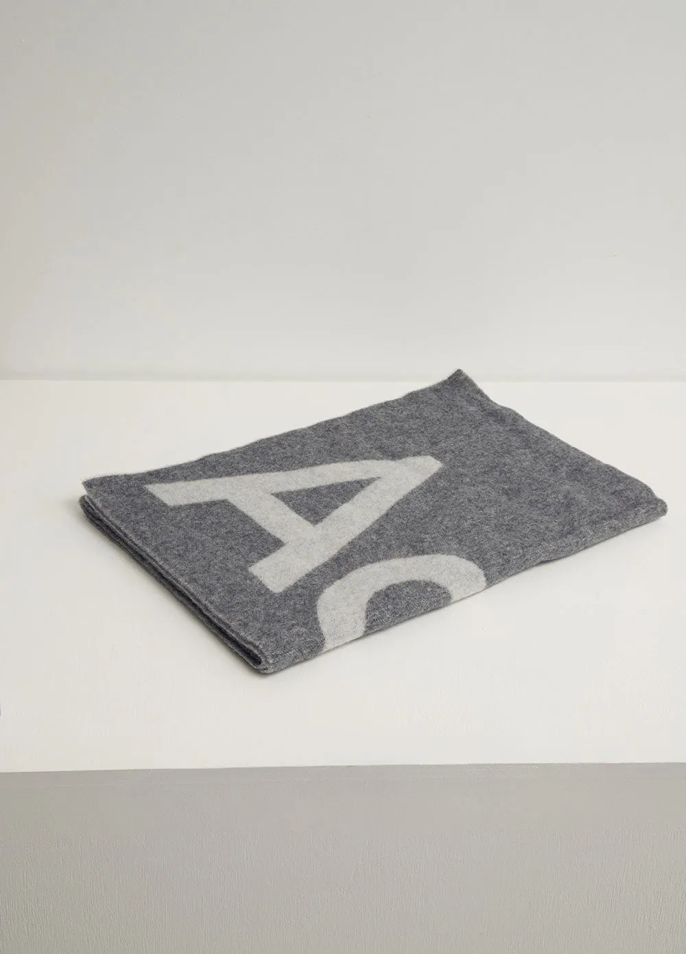 Logo Scarf