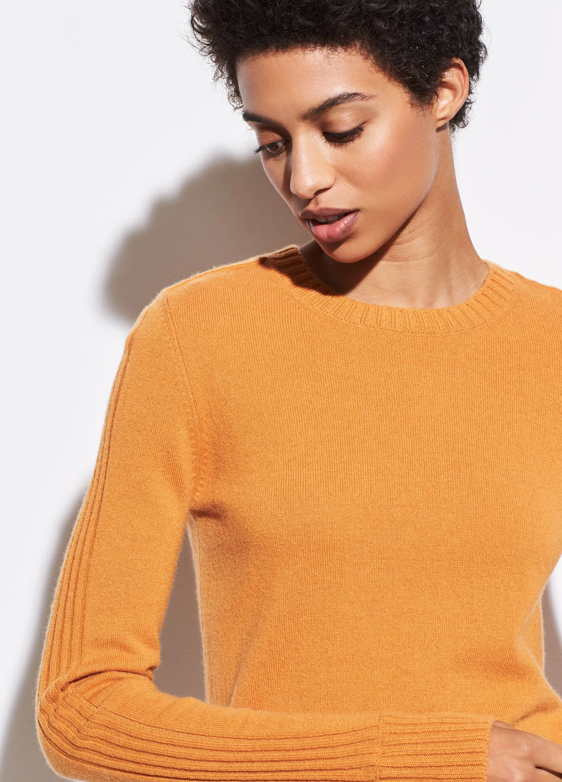 Ribbed Cashmere Crew in Sienna