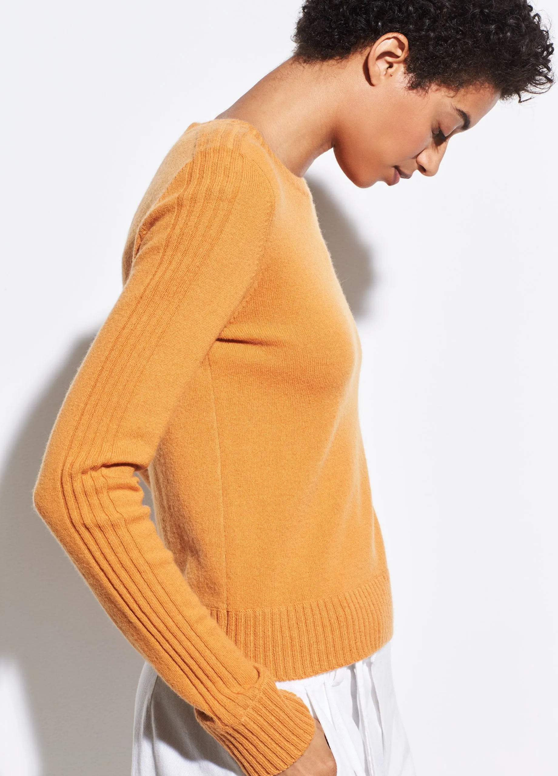 Ribbed Cashmere Crew in Sienna