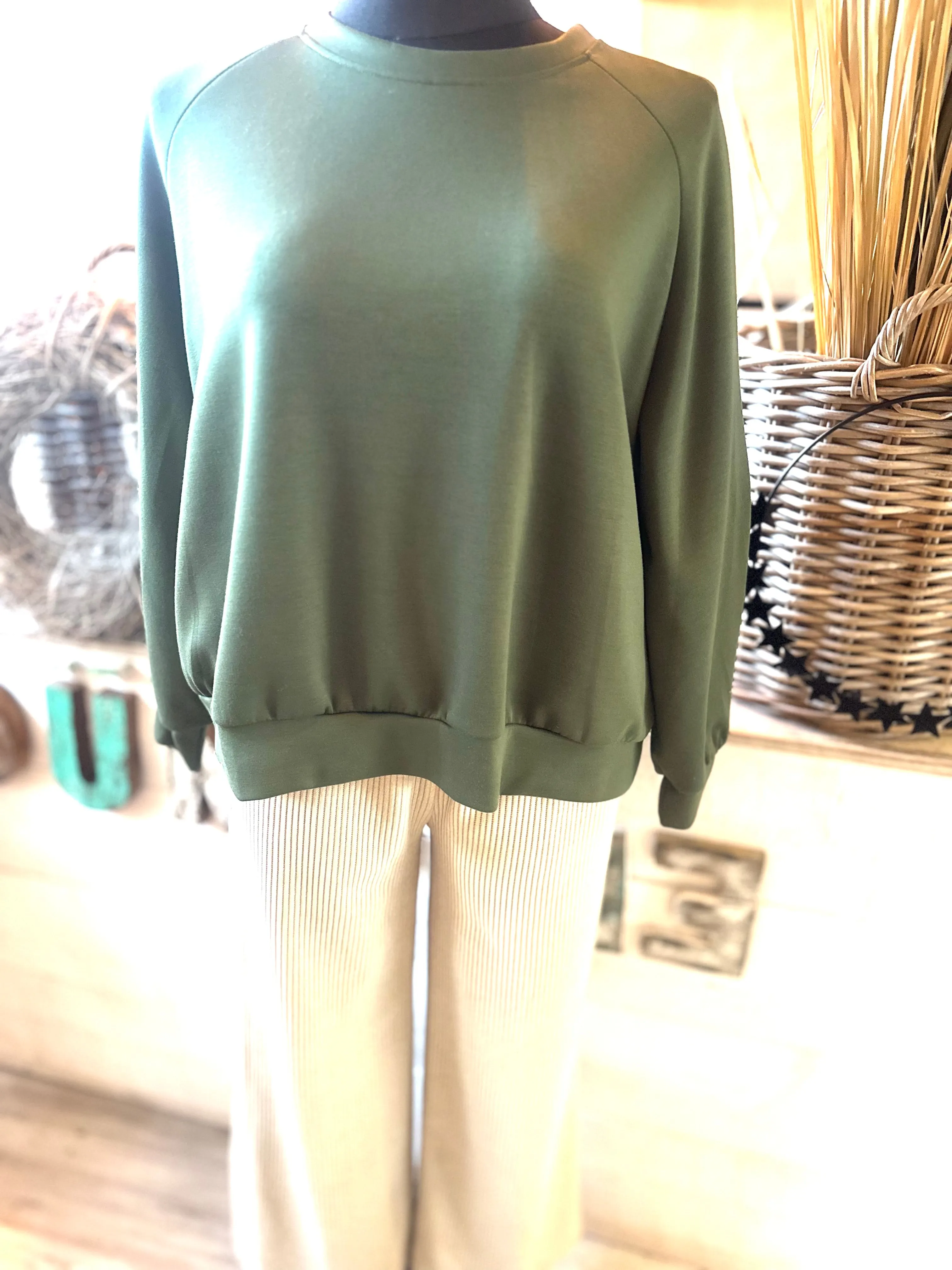 Sweatshirt 5